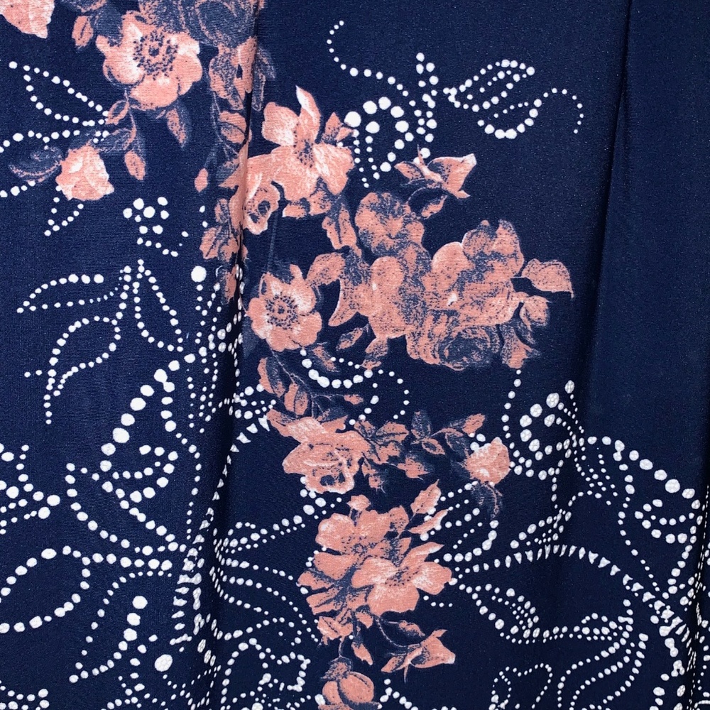 Dress - Picture 4 of 4